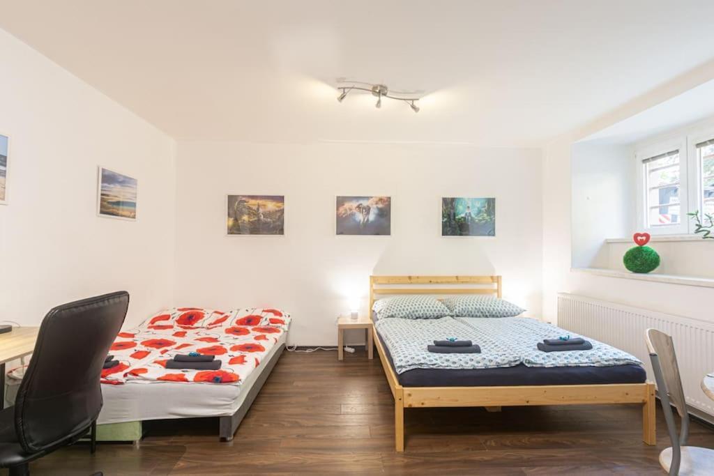 Apartment Cozy Basement Flat, Skyshowtime, 3 Minutes To Center Prague